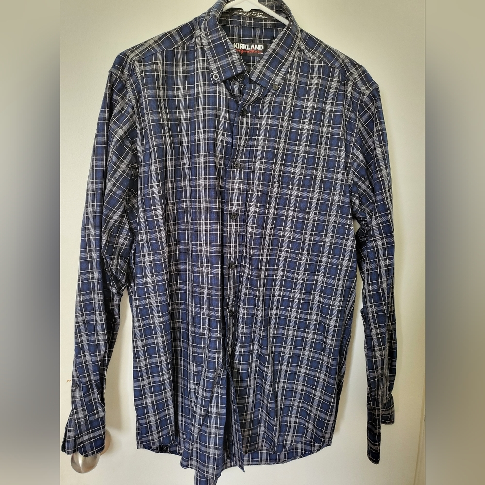 Men's kirkland shirt size L